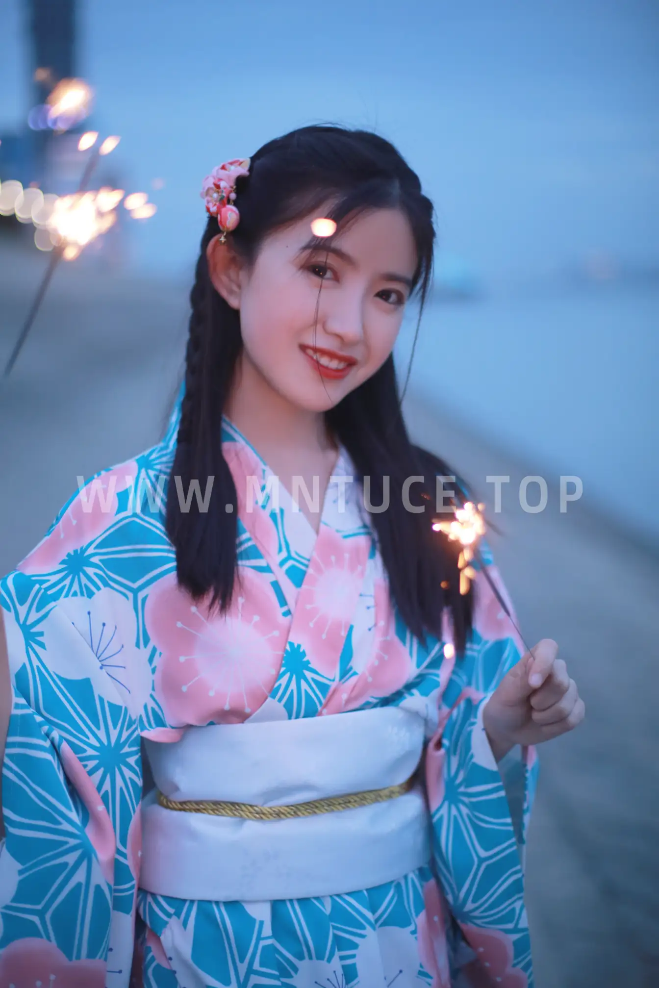 [YITUYU] 2022.06.06 Vol.1095 – Fireworks Little grass#[22P]-14